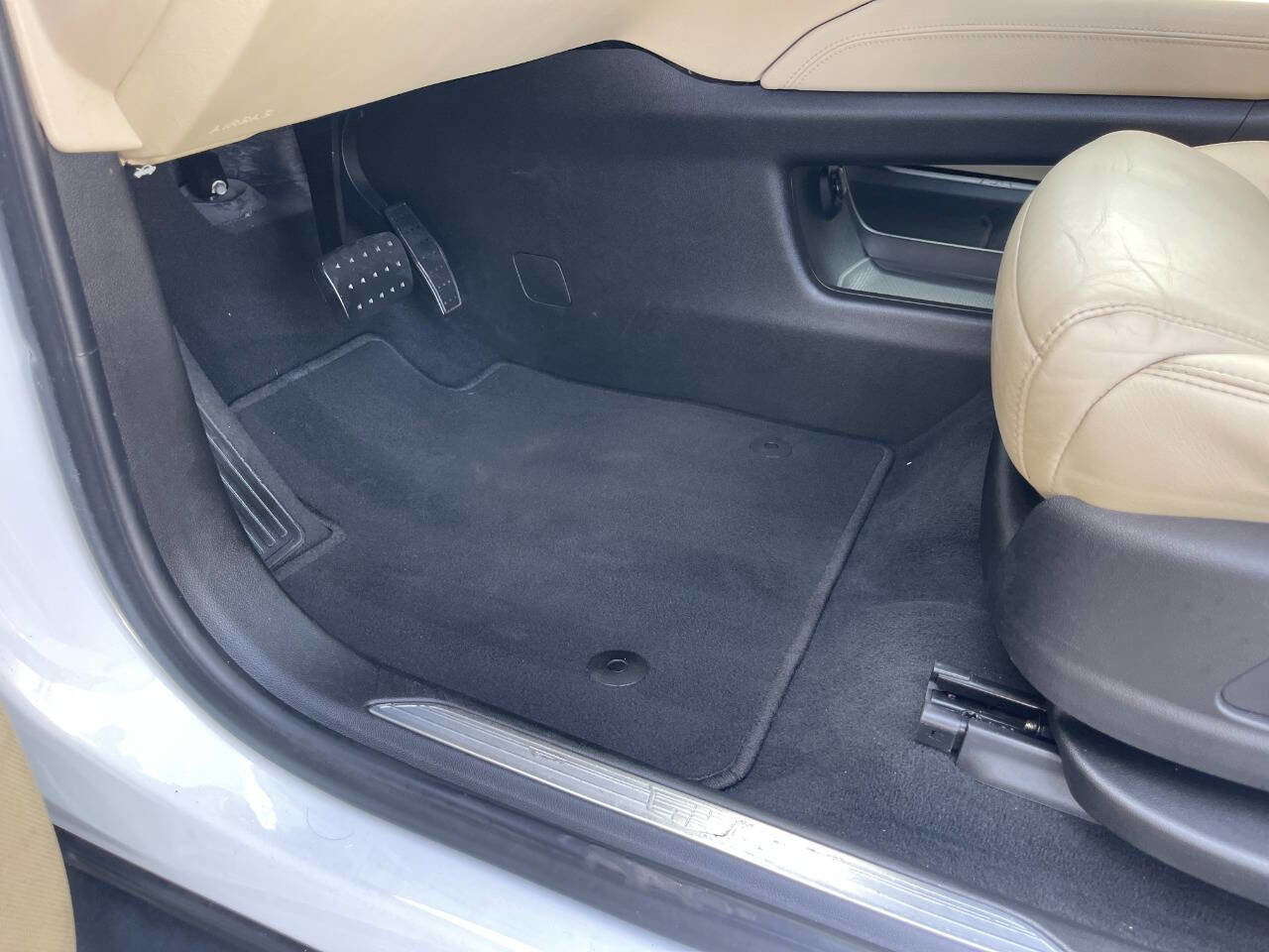 Used 2018 Cadillac XT5 Luxury w/ Driver Awareness Package image 39