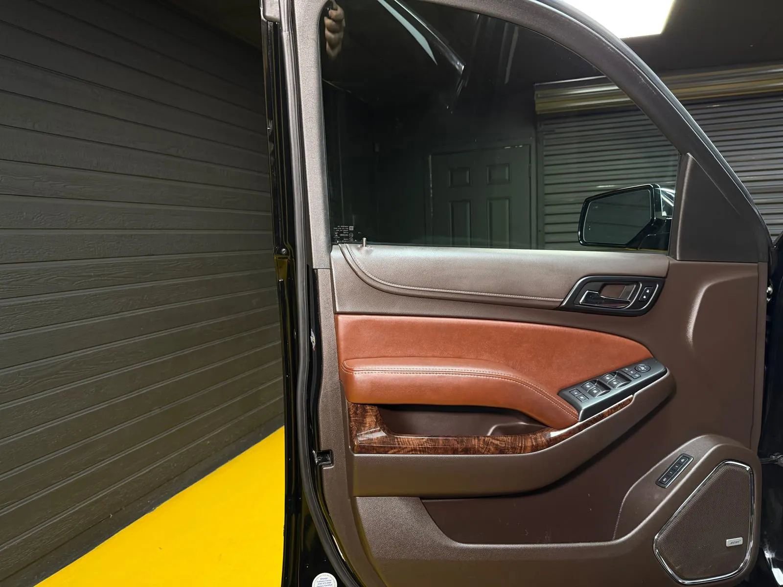 Used 2016 Chevrolet Tahoe LTZ AWD/4WD image 31