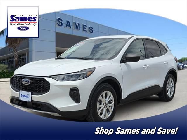 Certified 2025 Ford Escape Active w/ Tech Pack #1 FWD image 1
