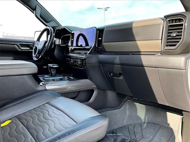 Used 2024 Chevrolet Silverado 1500 ZR2 image 13