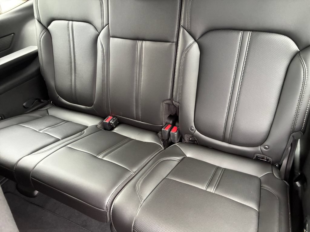 New 2026 Jeep Grand Wagoneer 2WD w/ 8-Passenger Seating Package image 5