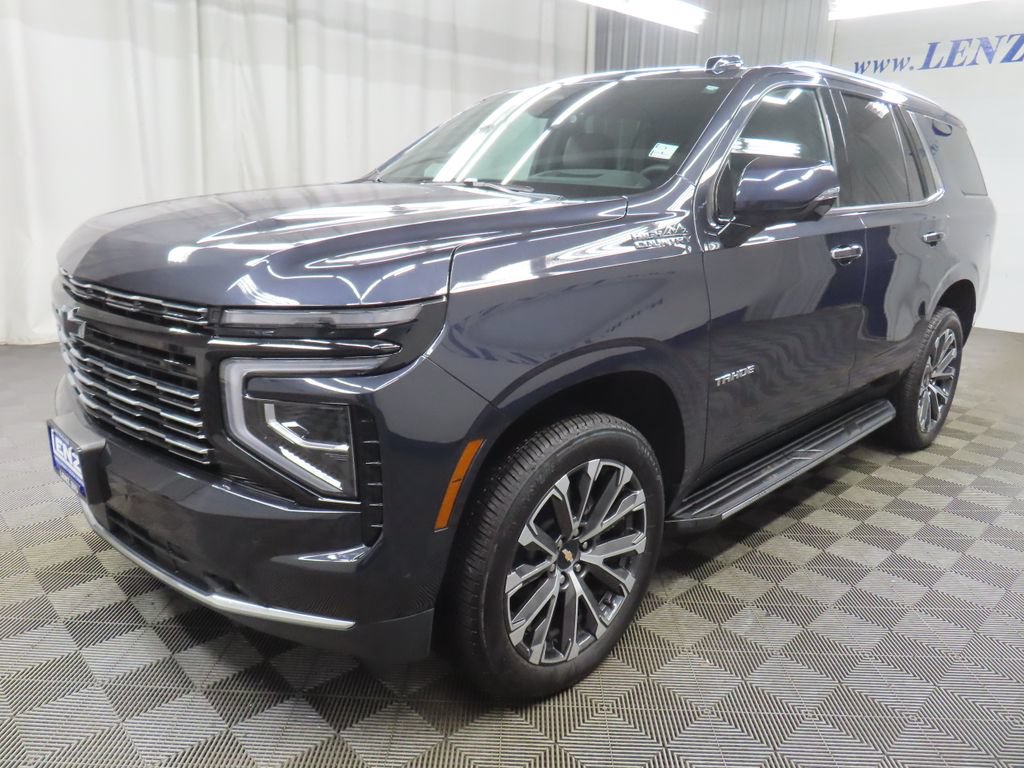 Used 2025 Chevrolet Tahoe High Country AWD/4WD image 9