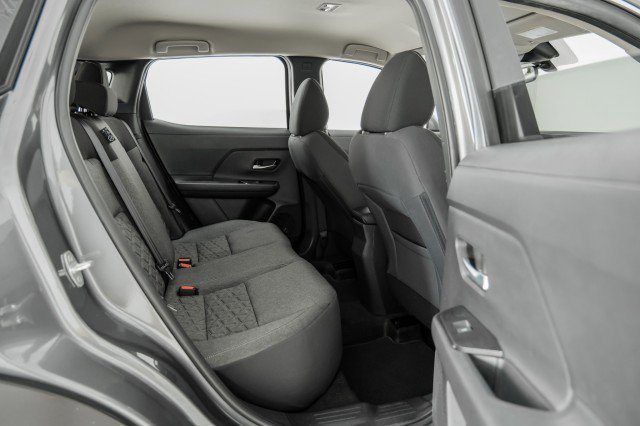 Used 2025 Nissan Kicks SV image 33