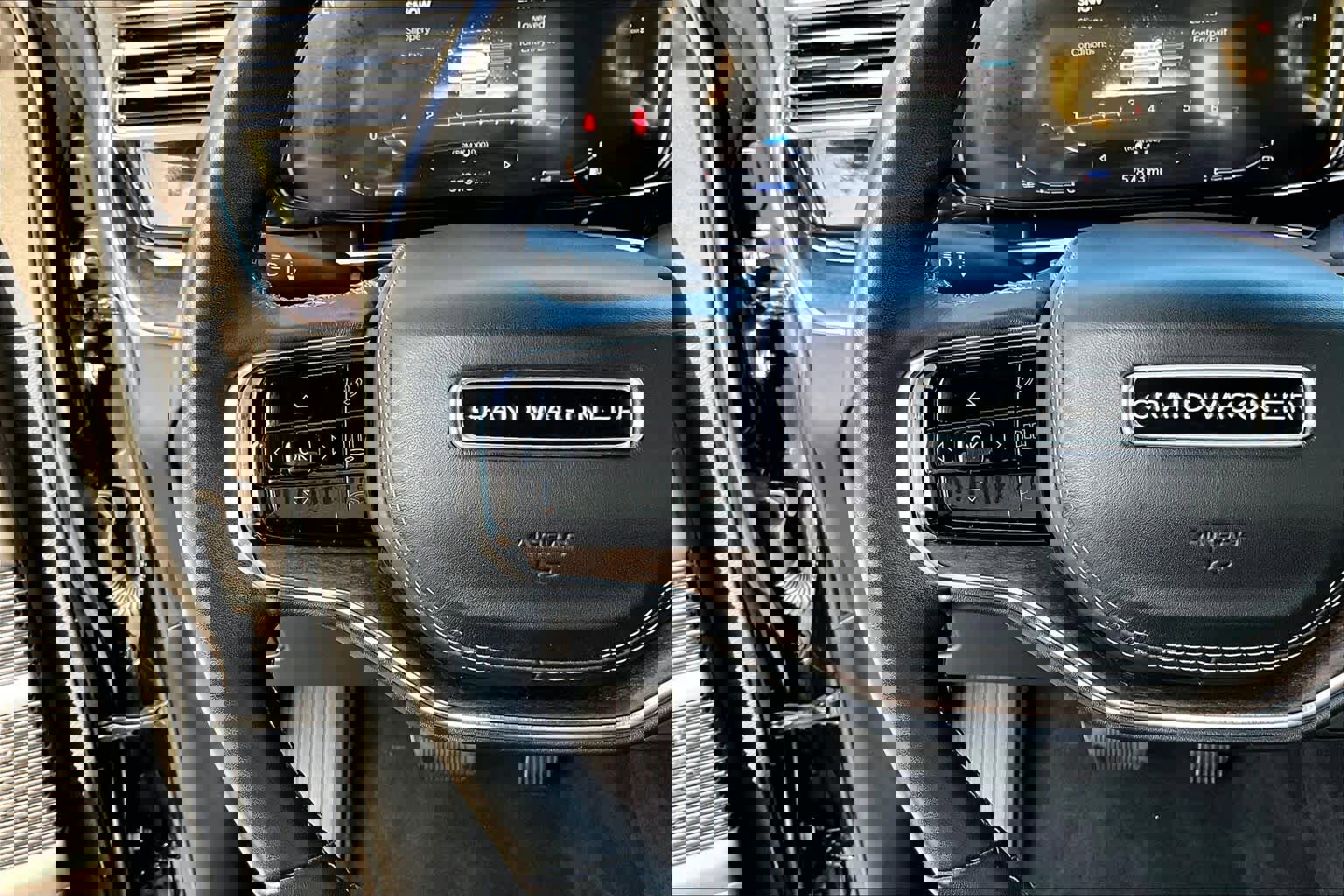 Used 2022 Jeep Grand Wagoneer Series II w/ Premium Group II image 21