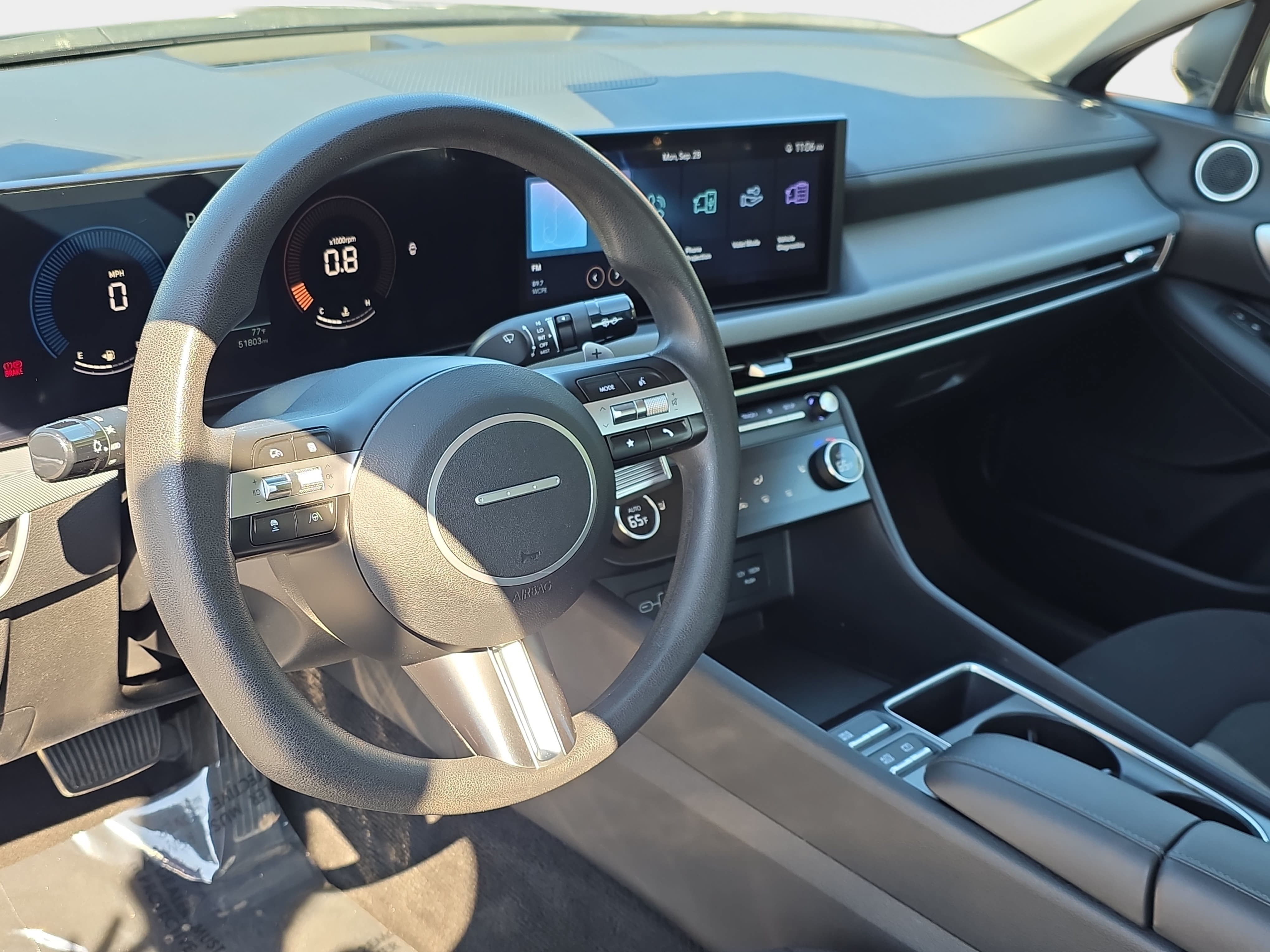 Used 2025 Hyundai Sonata SEL FWD image 13