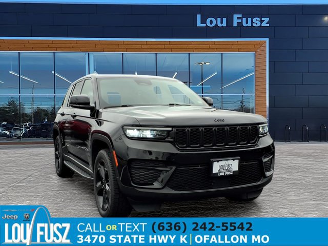 Used 2023 Jeep Grand Cherokee Altitude