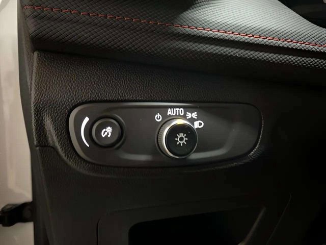 Used 2025 Chevrolet TrailBlazer RS w/ Convenience Package image 28