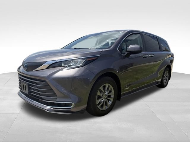 Used 2021 Toyota Sienna XLE AWD/4WD image 9