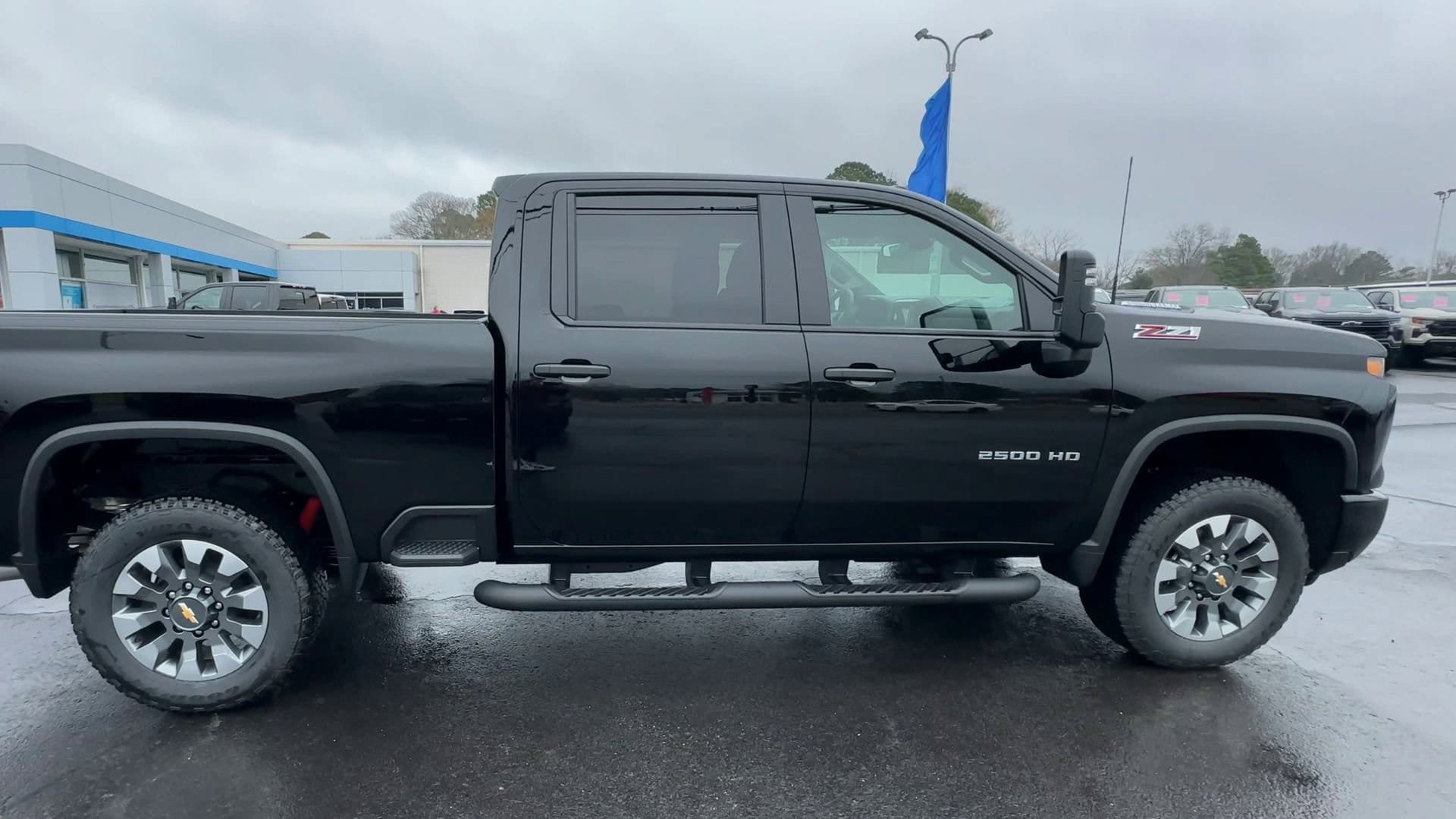 New 2026 Chevrolet Silverado 2500 Custom w/ Custom Value Package AWD/4WD image 9