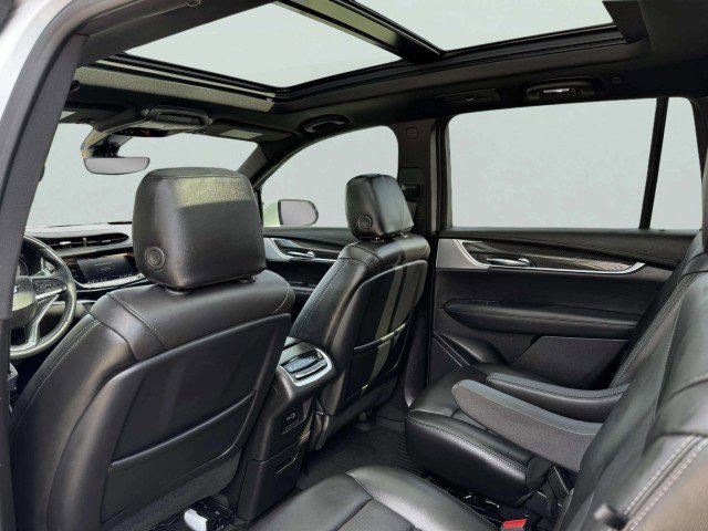 Used 2024 Cadillac XT6 Sport w/ Technology Package image 39
