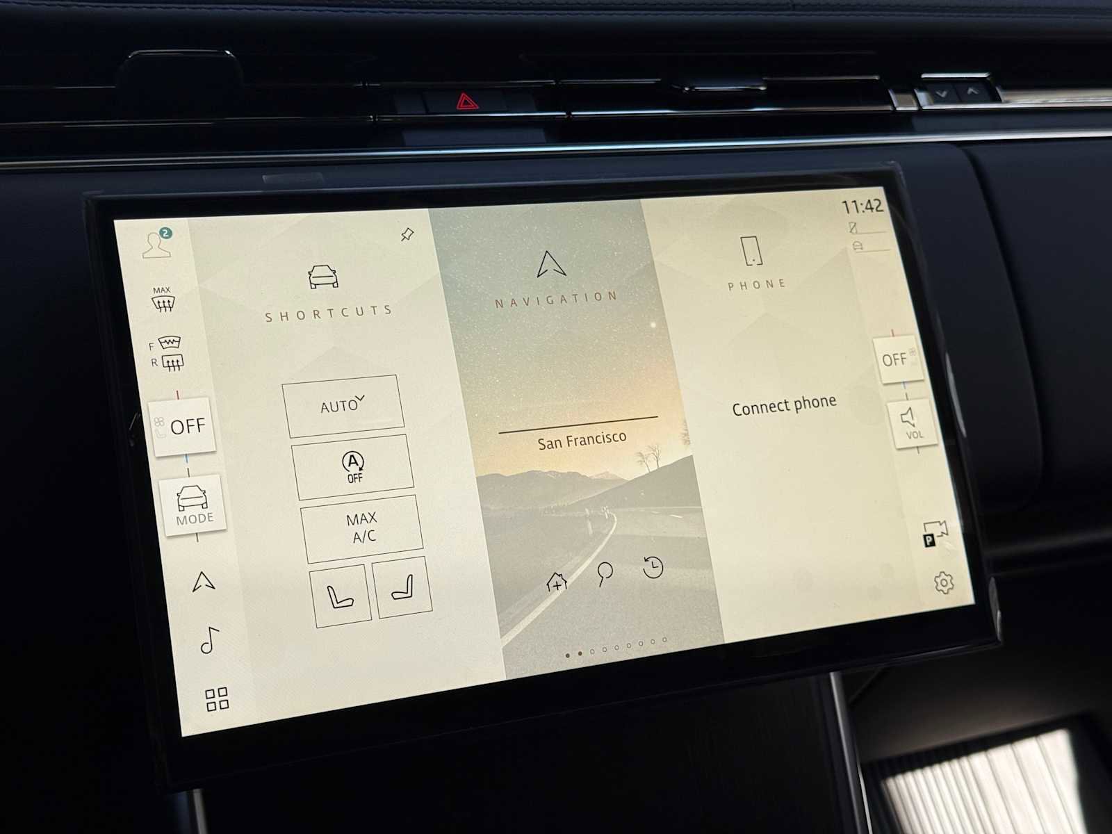 New 2025 Land Rover Range Rover Long Wheelbase SE image 30
