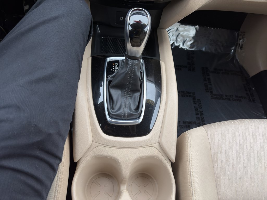 Used 2019 Nissan Rogue SV FWD image 10