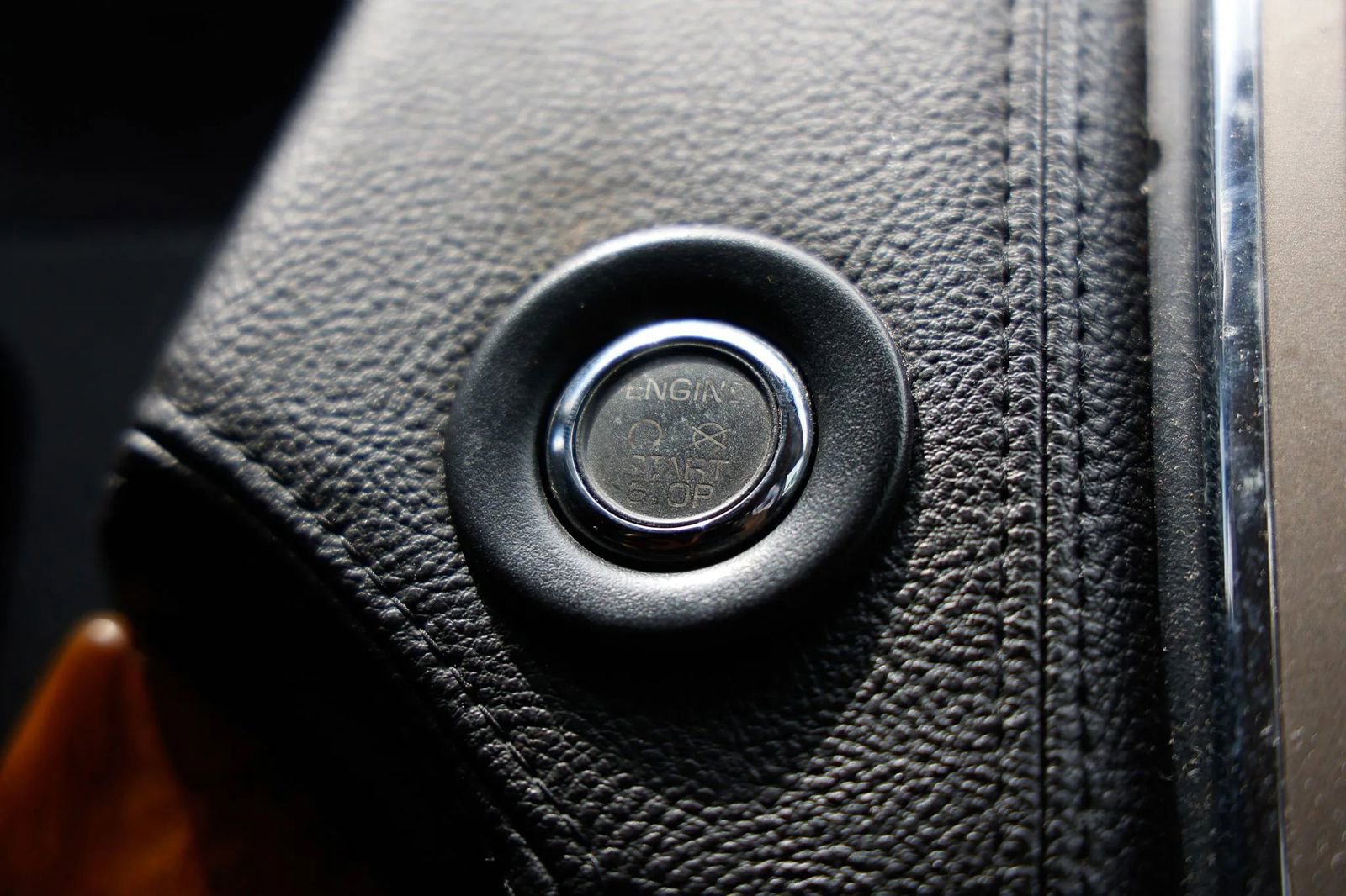 Used 2013 Lincoln MKX FWD image 29