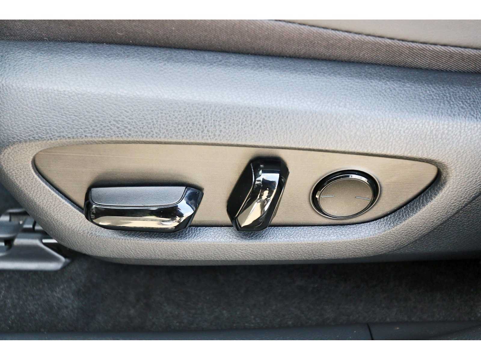 Used 2025 Lexus RX 350 Premium w/ Accessory Package (Z1) FWD image 27