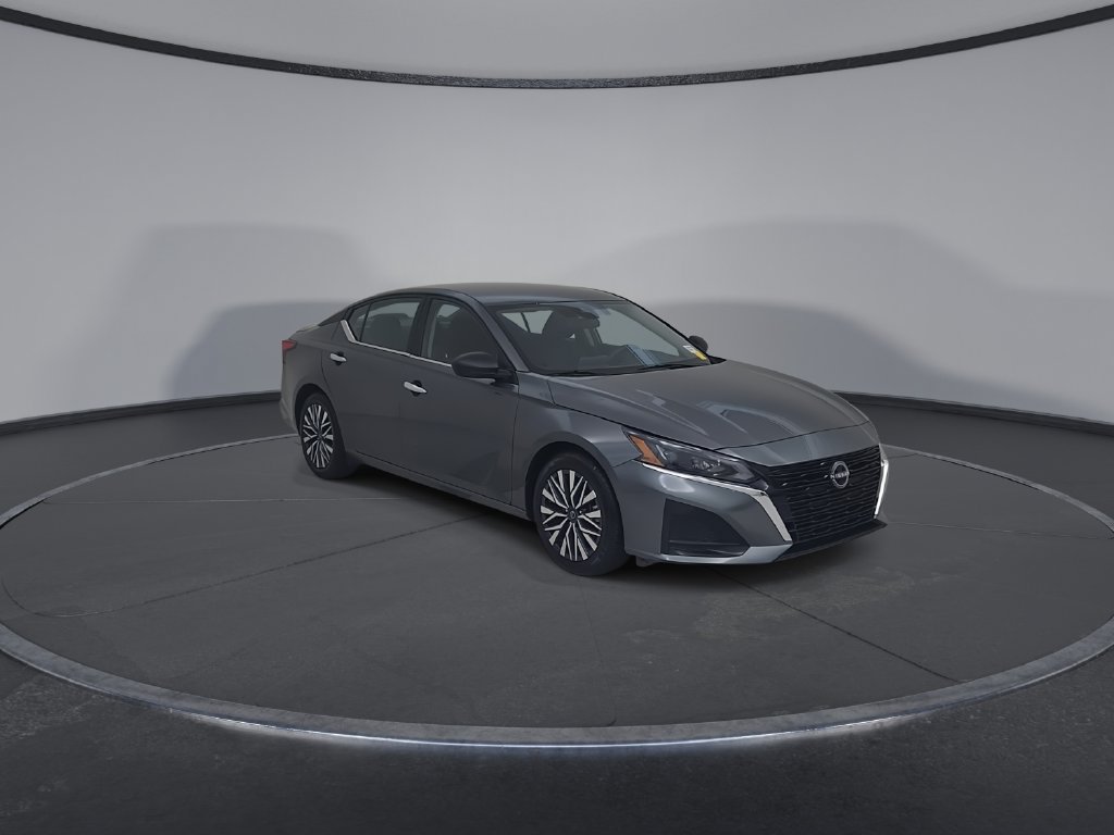 Used 2025 Nissan Altima 2.5 SV FWD image 3
