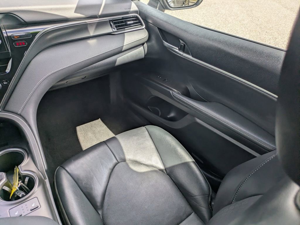 Used 2023 Toyota Camry XSE FWD image 18