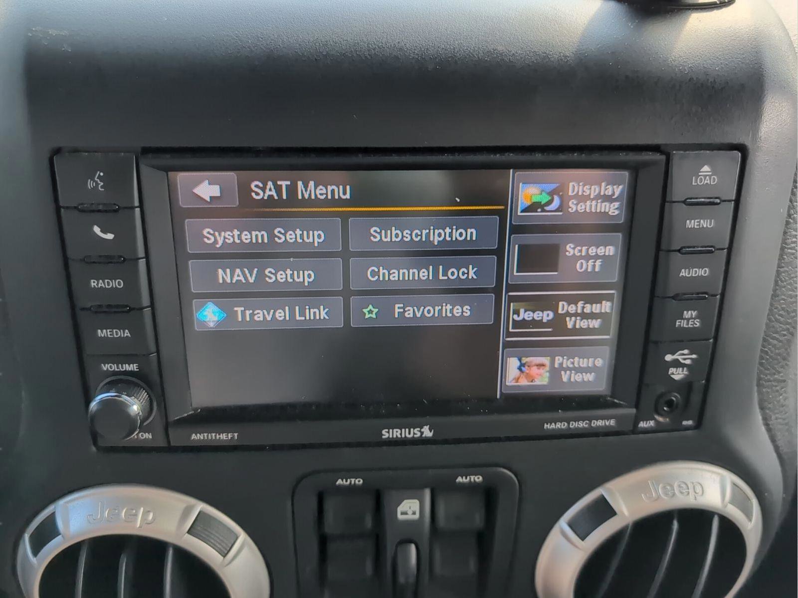 Certified 2018 Jeep Wrangler Unlimited Sahara image 17