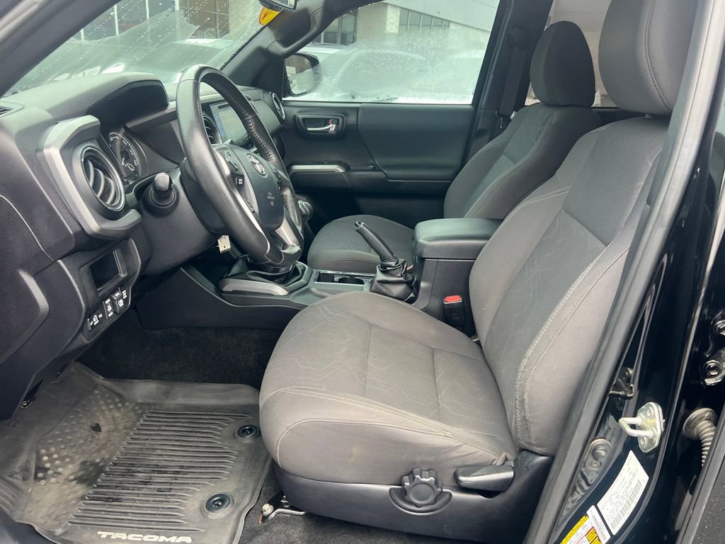 Used 2017 Toyota Tacoma TRD Sport w/ Tow Package image 13