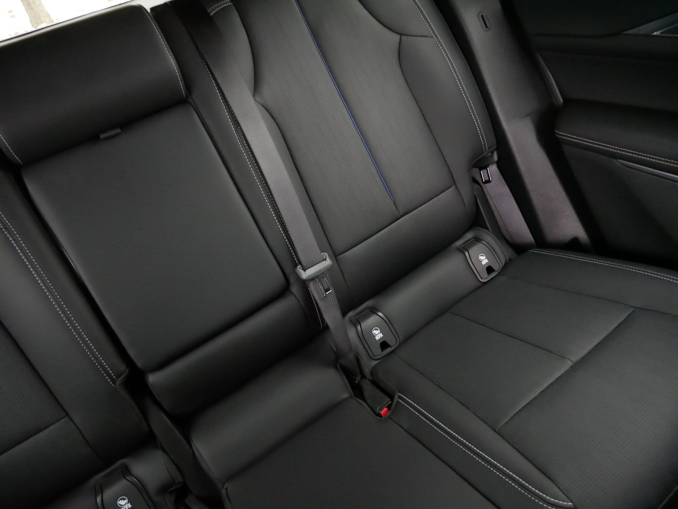 Certified 2024 Cadillac Lyriq Luxury w/ LPO, Floor Liner Package image 14