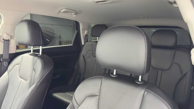 Used 2022 Kia Sorento S FWD image 25
