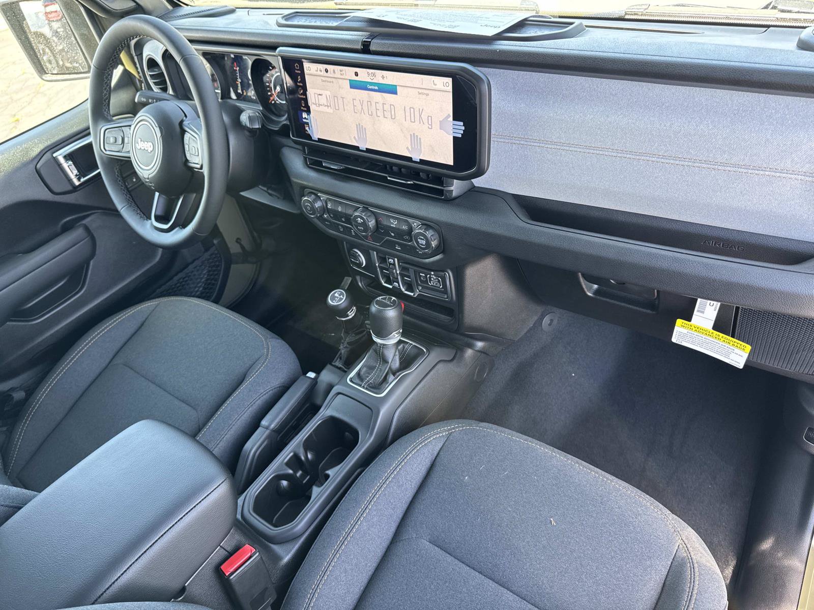 New 2026 Jeep Gladiator Sport AWD/4WD image 34