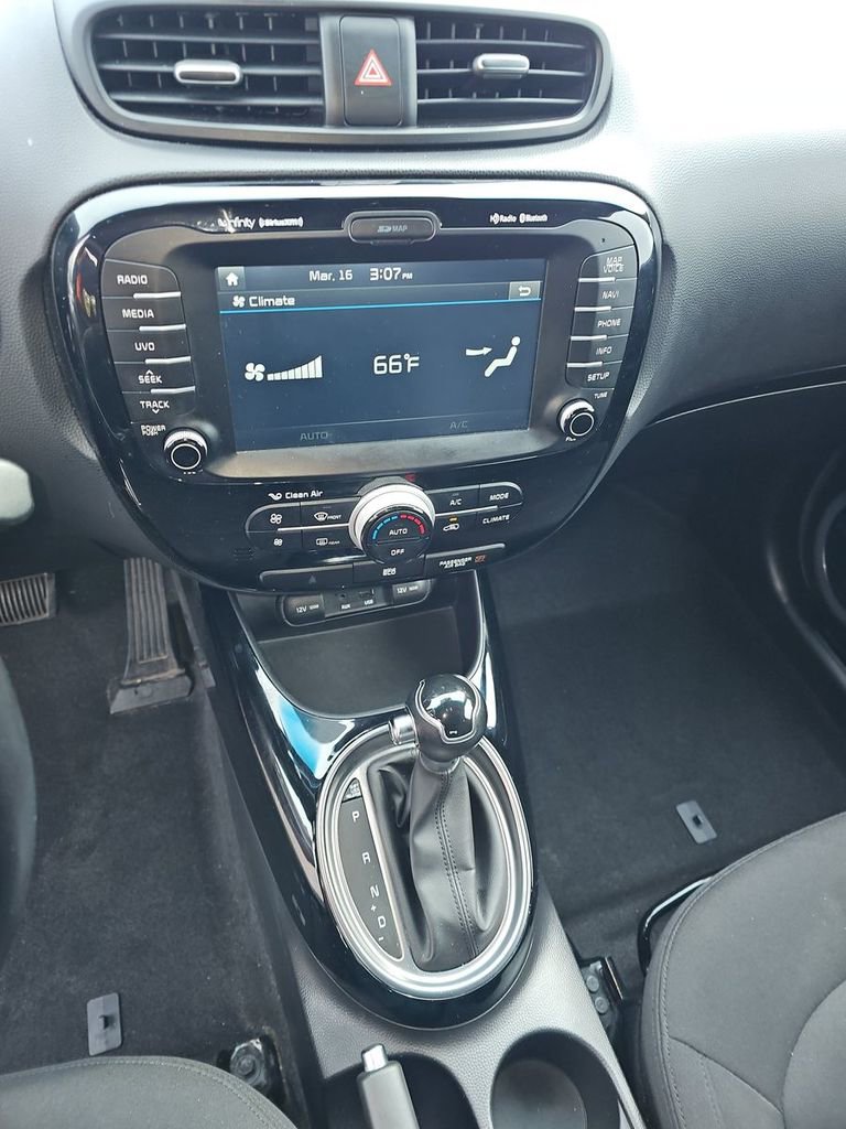 Used 2015 Kia Soul ! w/ Sun & Sound Package image 13