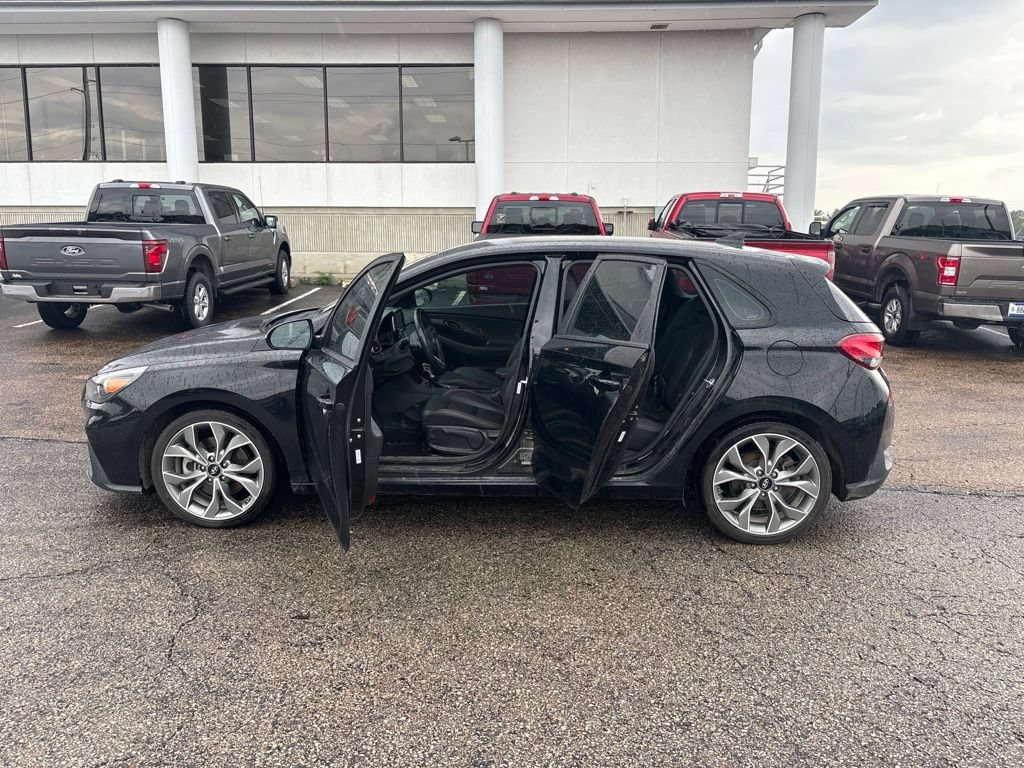 Used 2020 Hyundai Elantra GT N Line FWD image 4