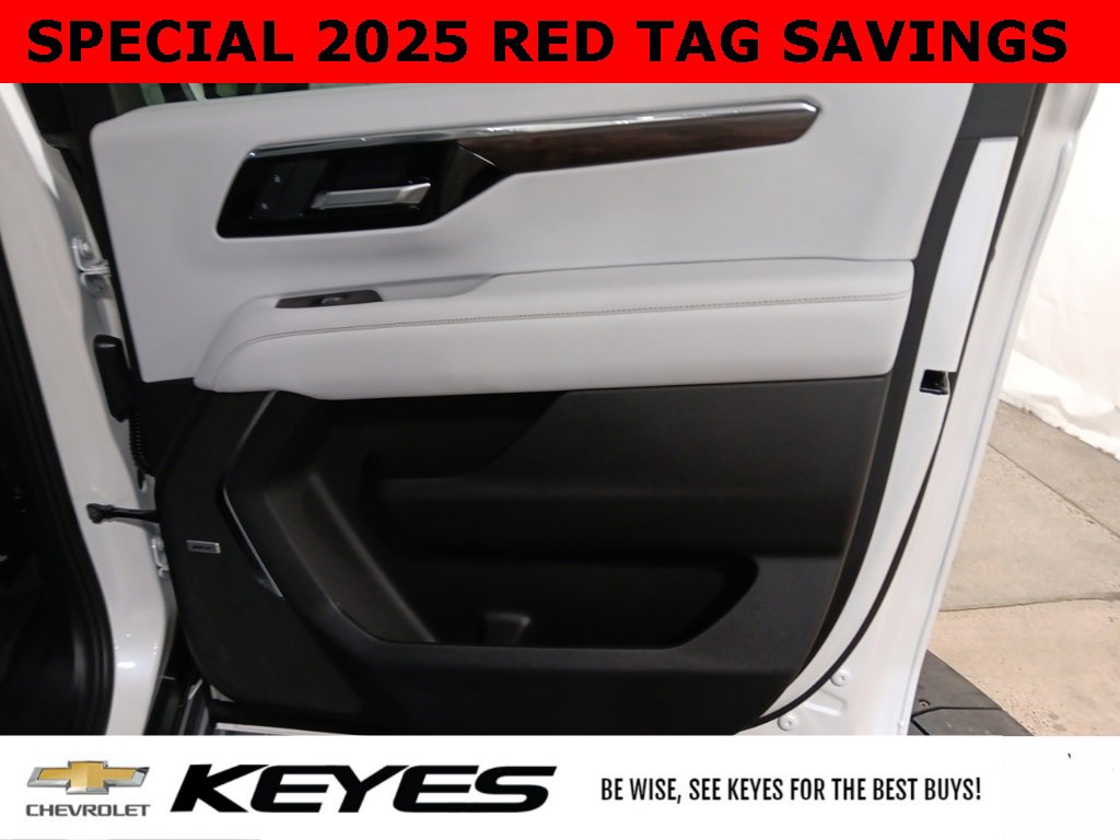 New 2025 Chevrolet Suburban Premier image 20