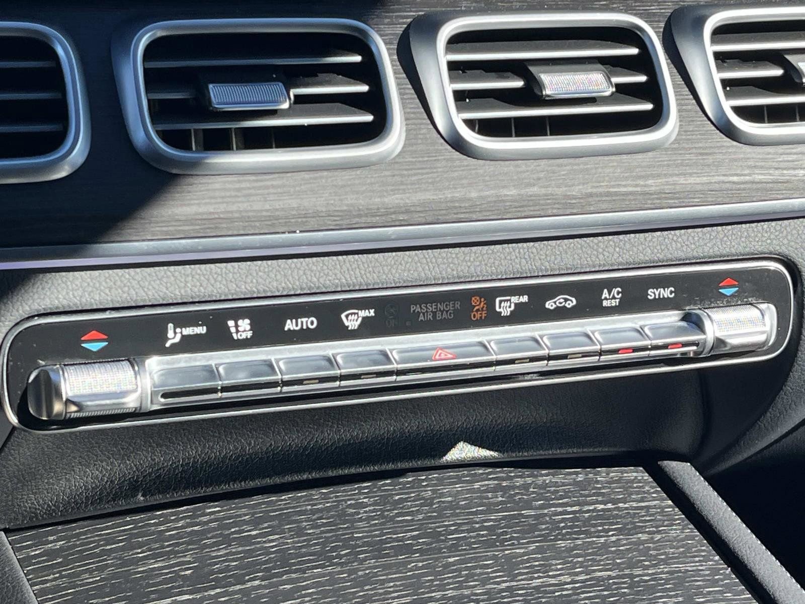 Used 2025 Mercedes-Benz GLE 350 4MATIC image 30