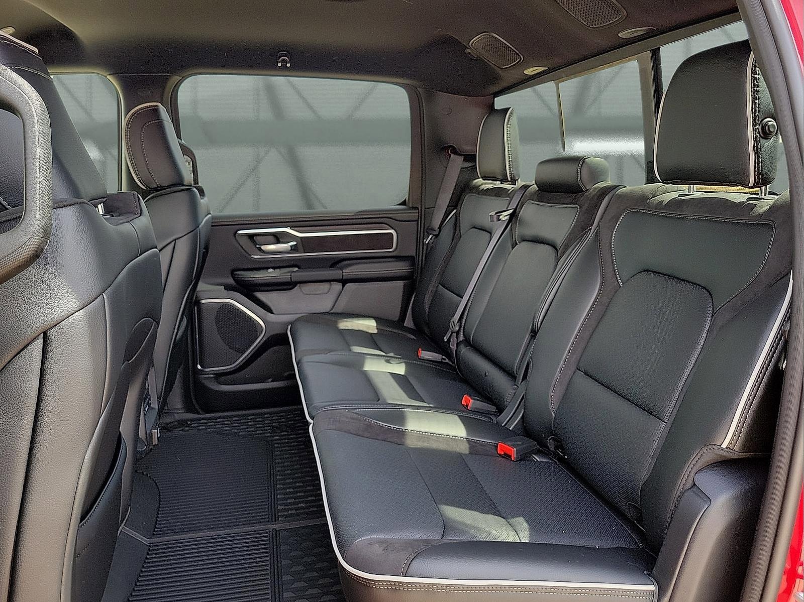 New 2026 RAM 1500 Laramie AWD/4WD image 8