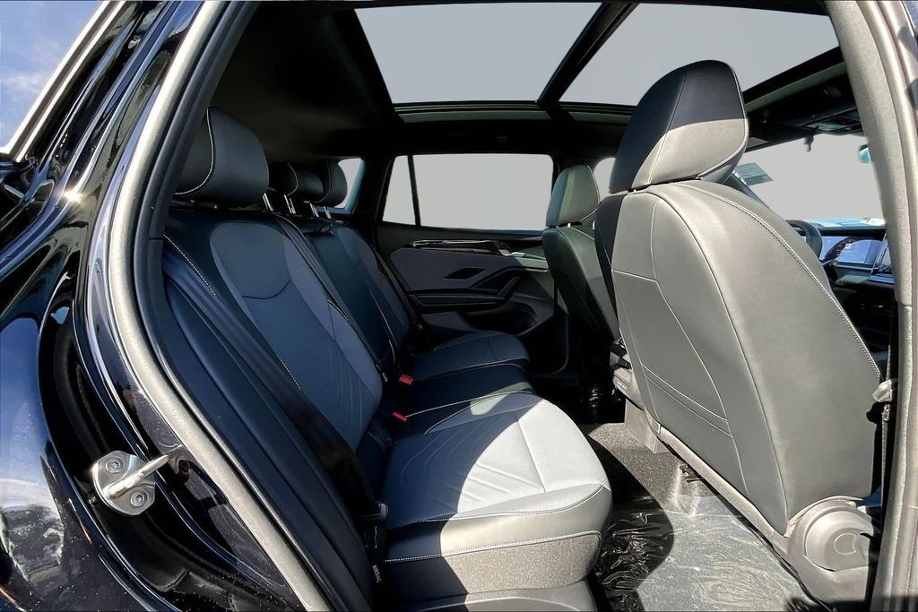 New 2026 Volkswagen Tiguan SE R-Line image 23
