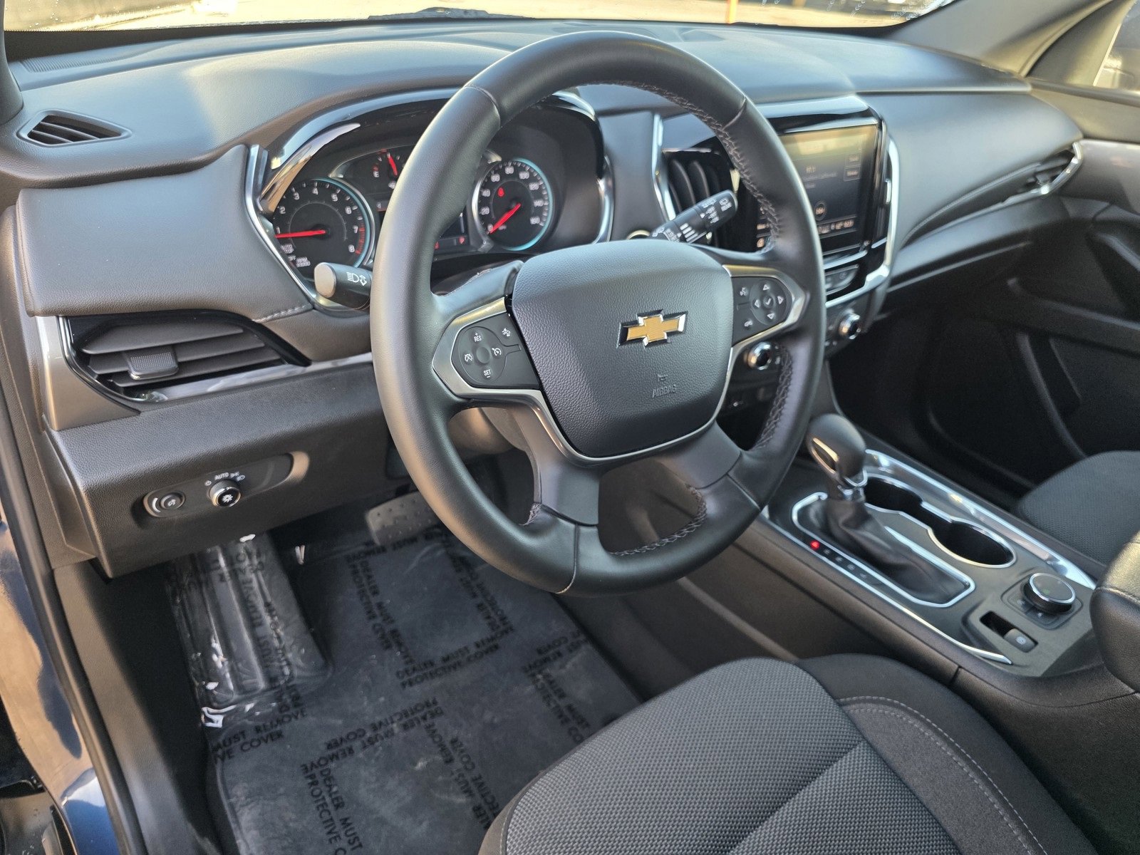 Used 2023 Chevrolet Traverse LT image 24