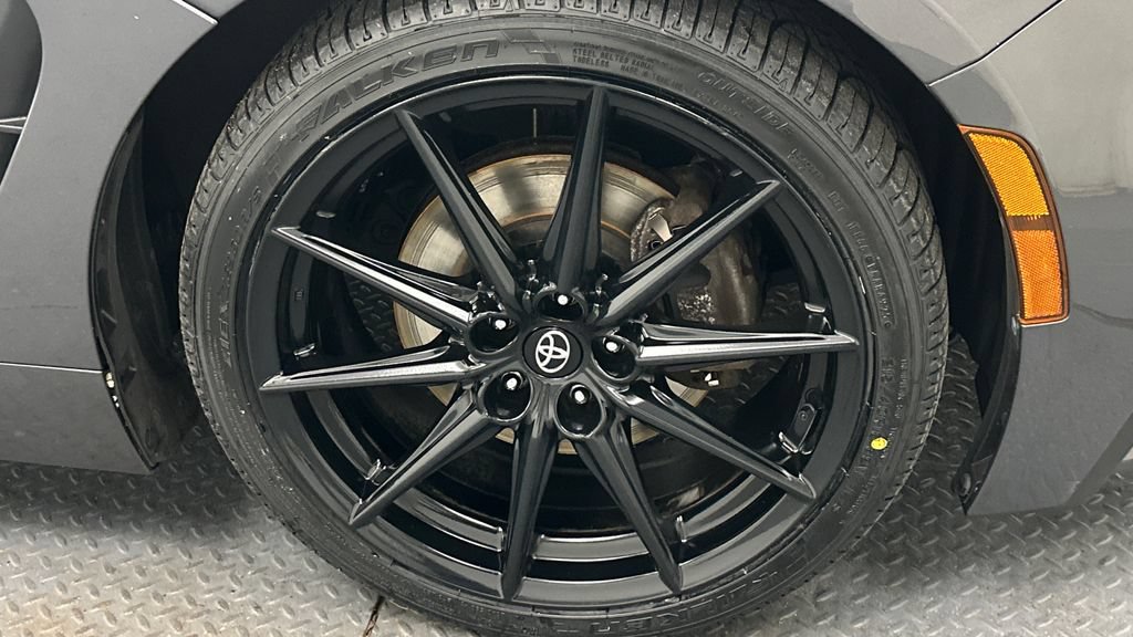 Used 2022 Toyota GR86 Premium RWD image 19