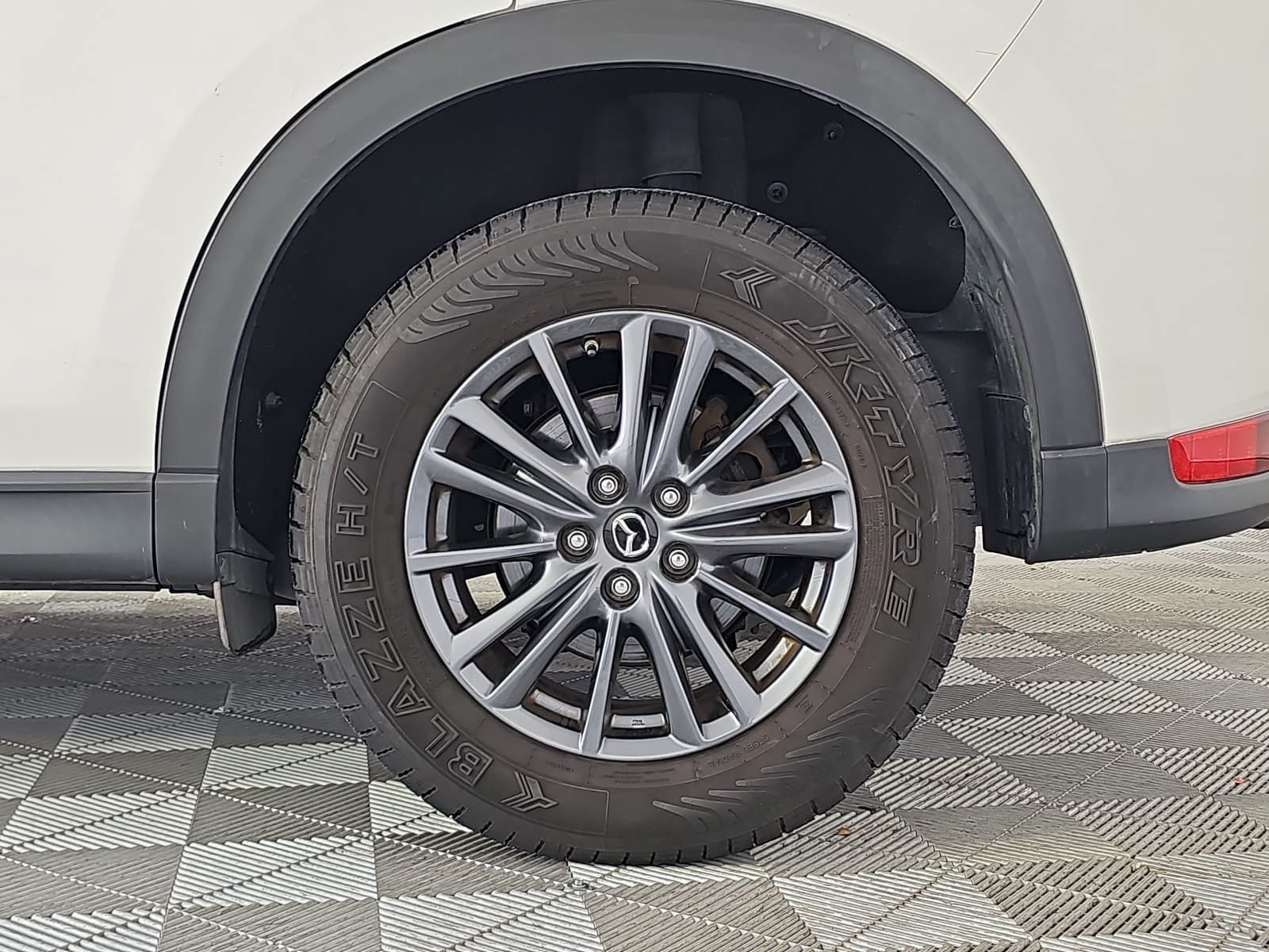 Used 2020 MAZDA CX-5 Touring FWD image 10