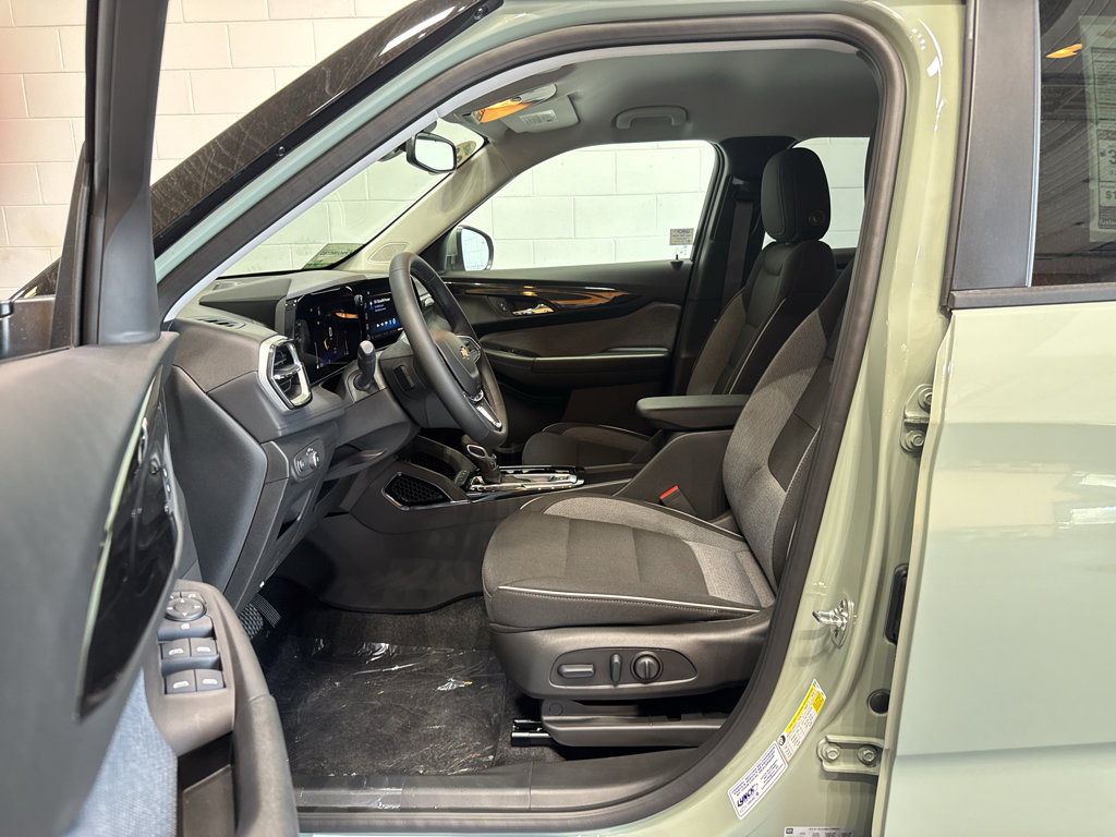 New 2026 Chevrolet TrailBlazer LT w/ Convenience Package FWD image 13