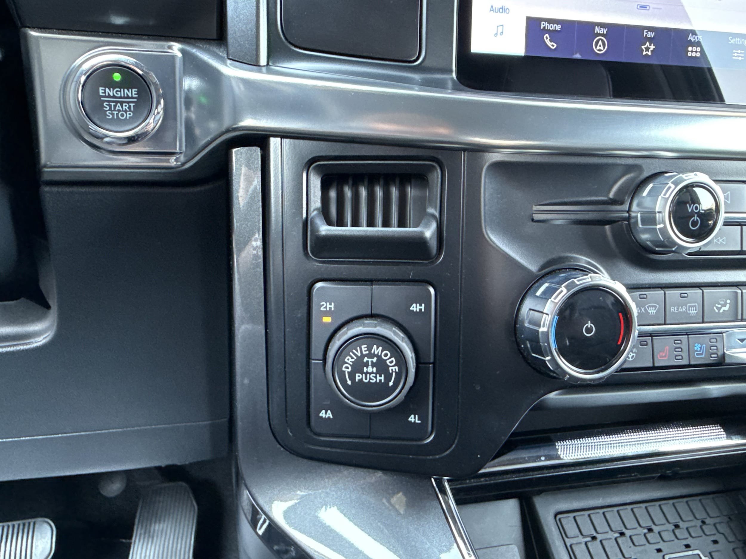 Used 2023 Ford F150 Lariat AWD/4WD image 23