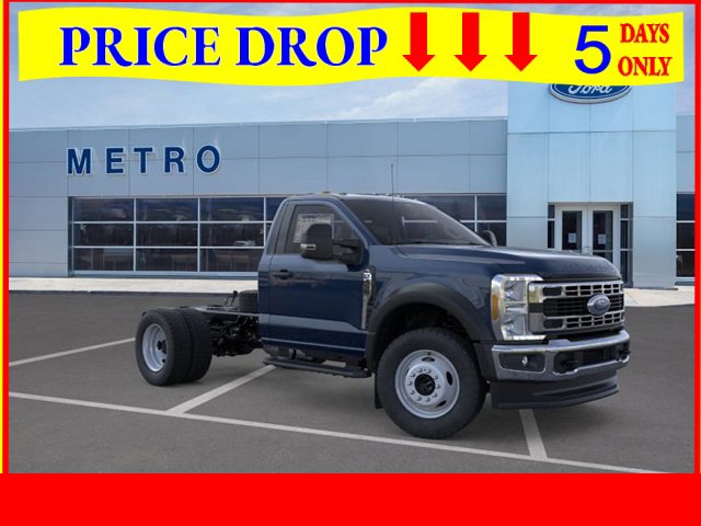 New 2025 Ford F450 XL w/ XL Chrome Package