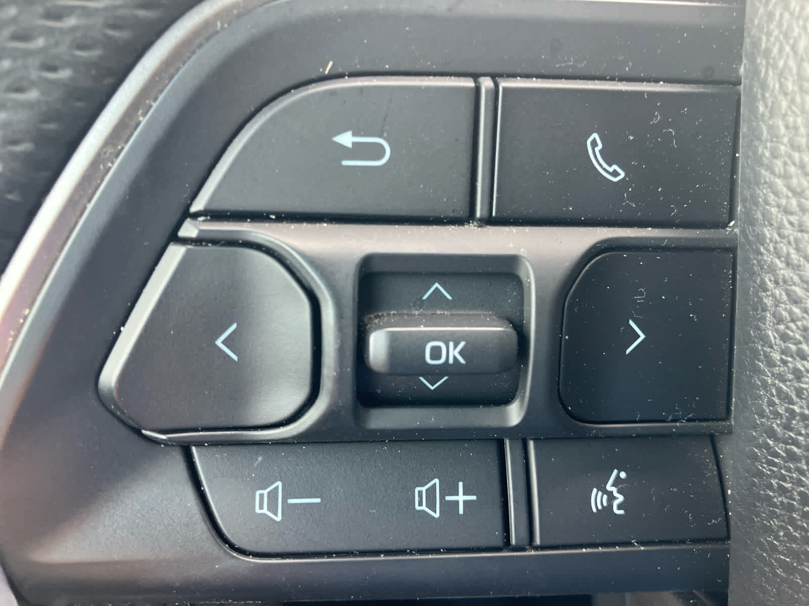 Certified 2024 Toyota Tacoma TRD Off-Road AWD/4WD image 18