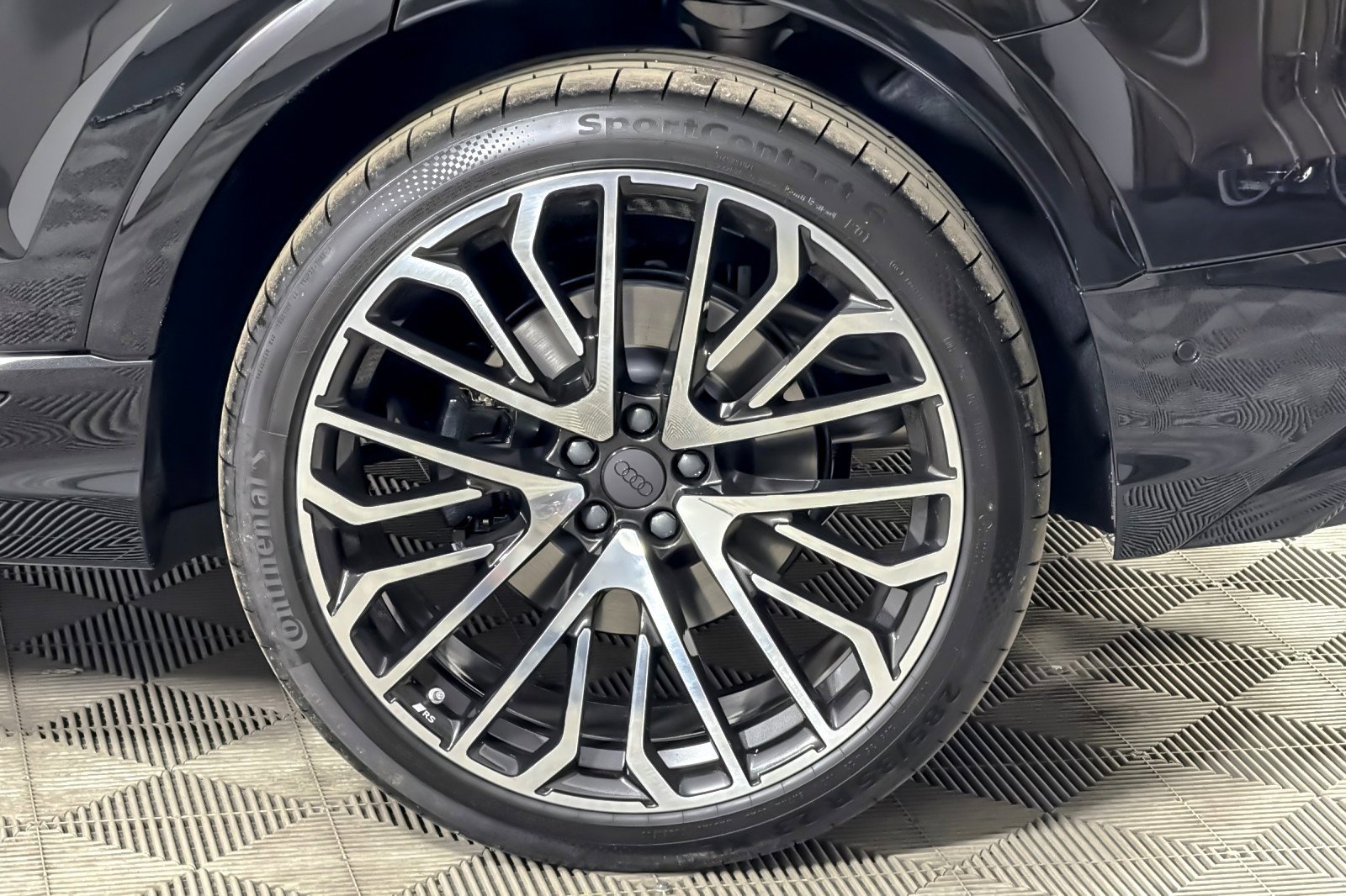 New 2026 Audi SQ8 Prestige image 24