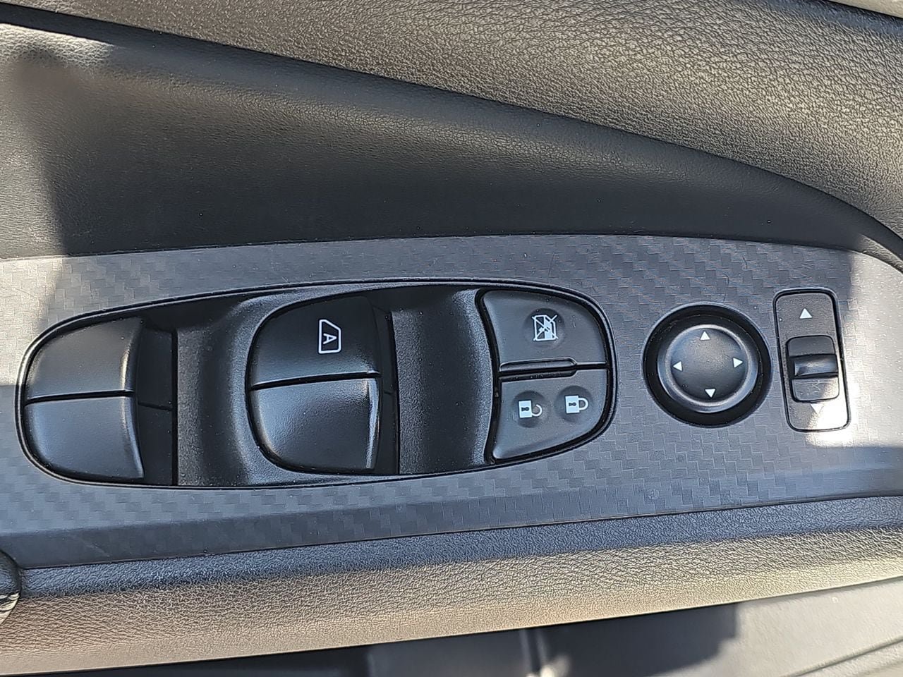 Certified 2025 Nissan Altima 2.5 SV FWD image 27