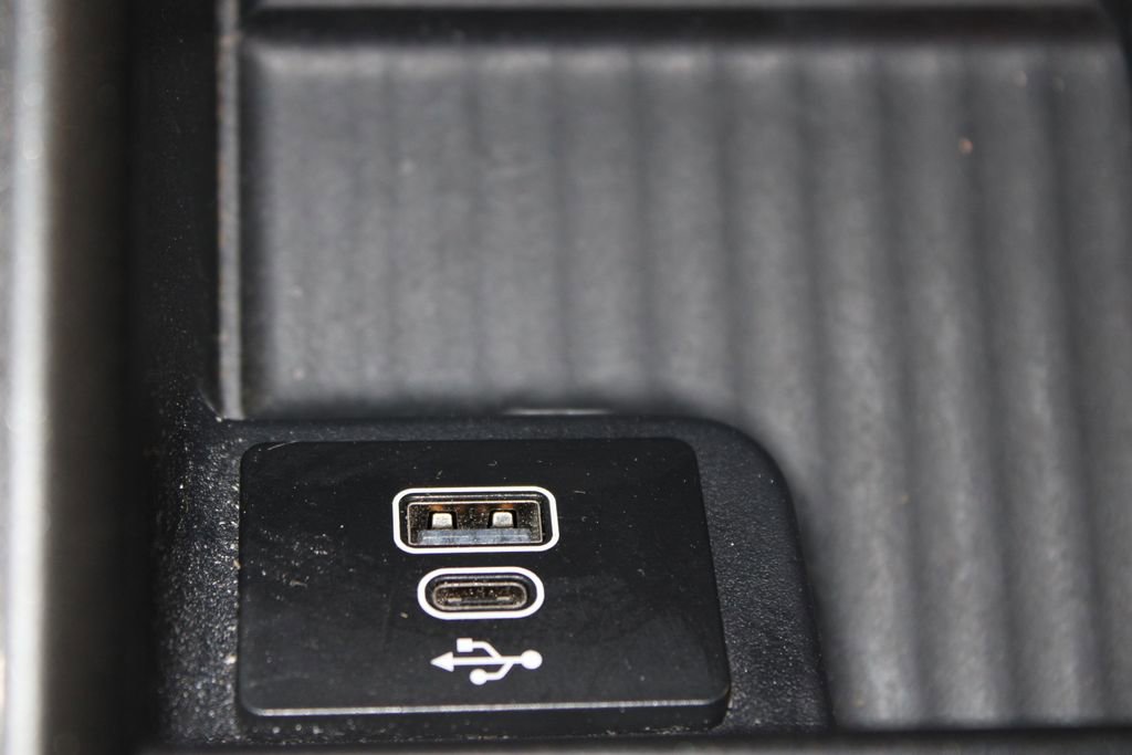 Used 2025 Ford Expedition Active image 45