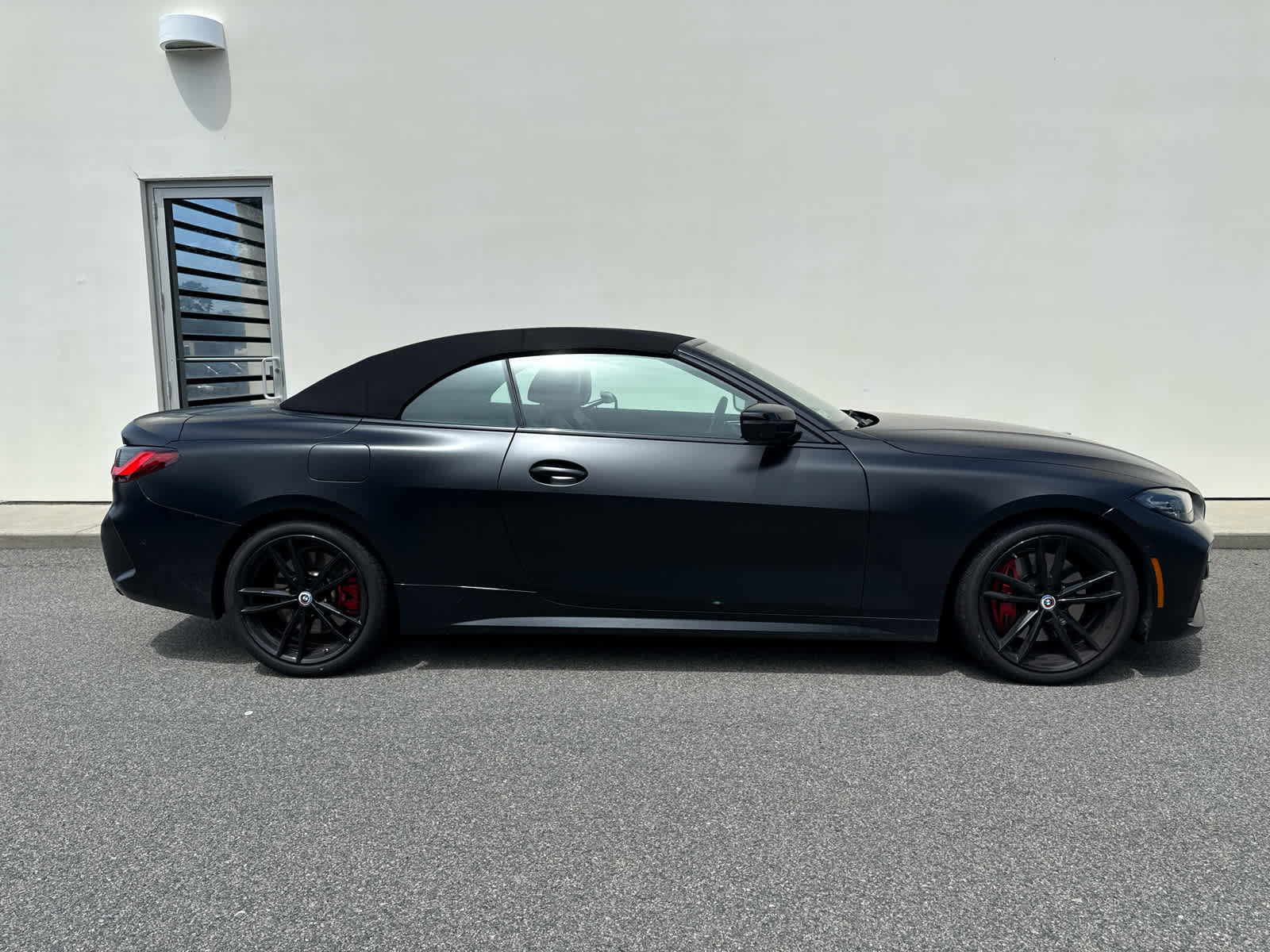 Certified 2023 BMW 440i xDrive Convertible w/ Premium Package image 3