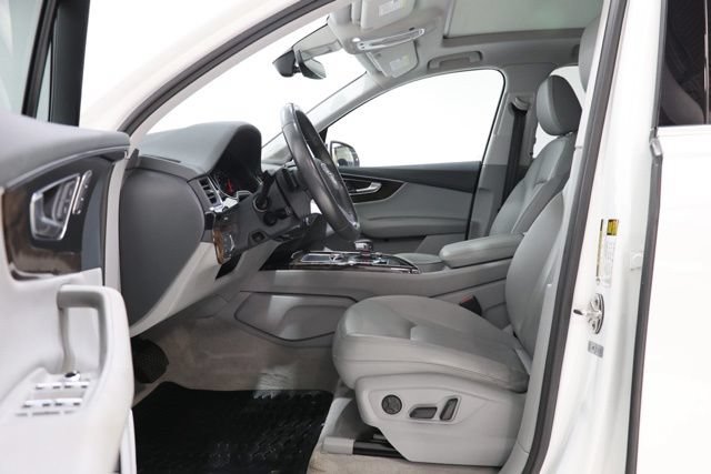 Used 2018 Audi Q7 3.0T Premium Plus w/ Premium Plus Package AWD/4WD image 18