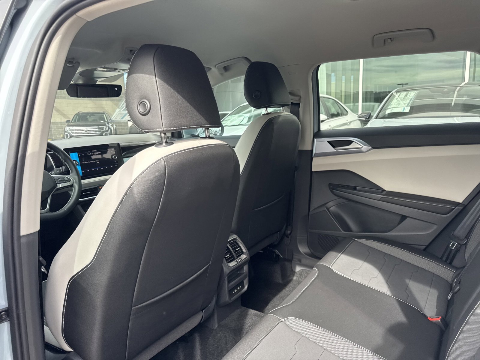 New 2026 Volkswagen Taos SE image 16