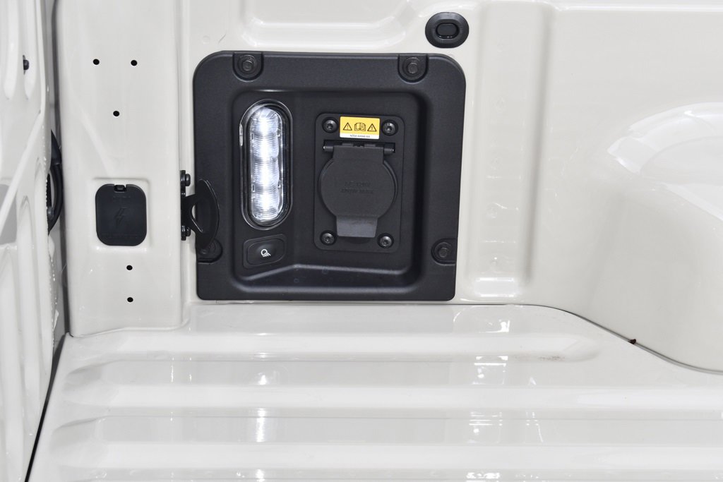 New 2025 Ford Maverick XLT w/ XLT Luxury Package image 22