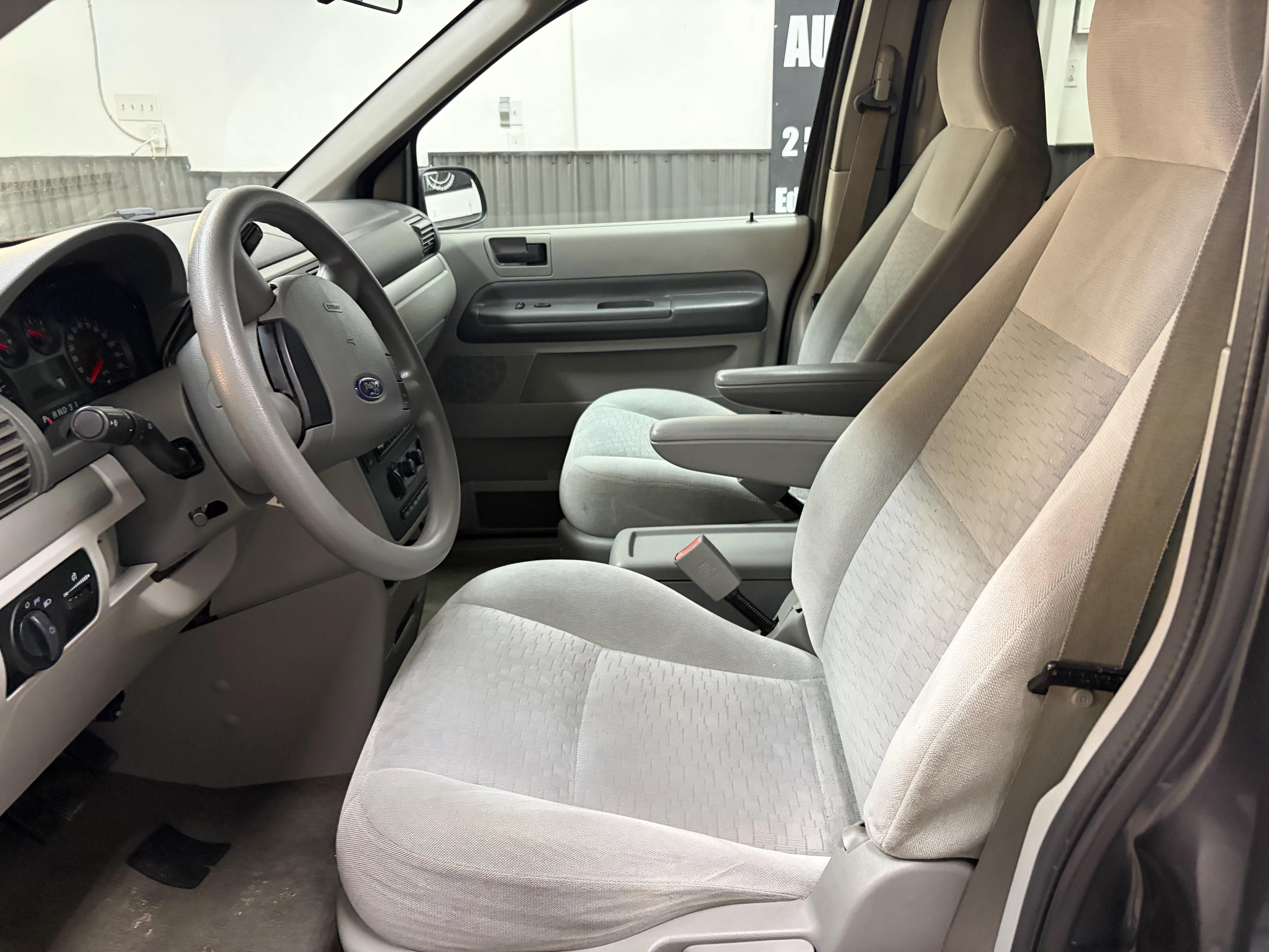 Used 2005 Ford Freestar SE FWD image 14