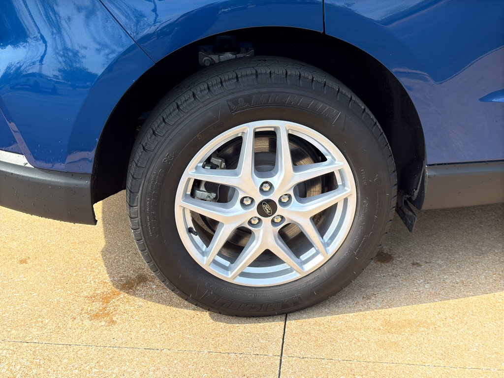 Used 2024 Ford Edge SEL w/ Convenience Package AWD/4WD image 6