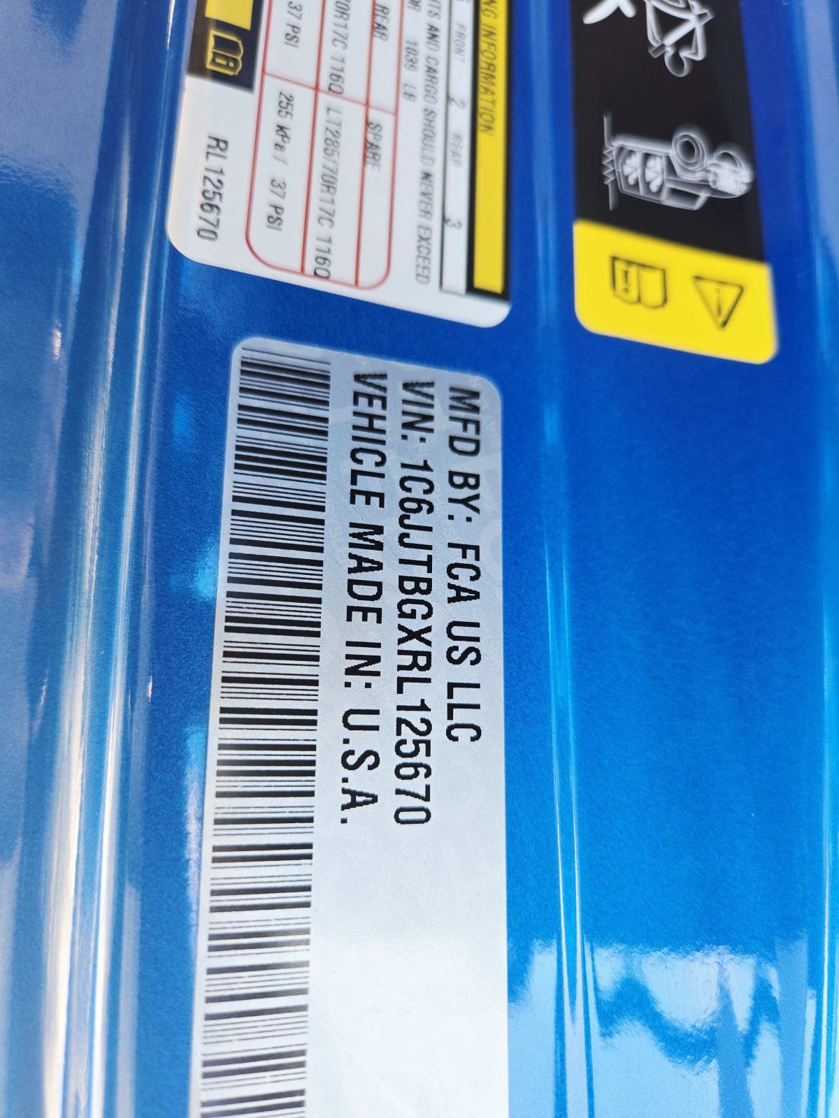 Used 2024 Jeep Gladiator Rubicon w/ Technology Group image 41