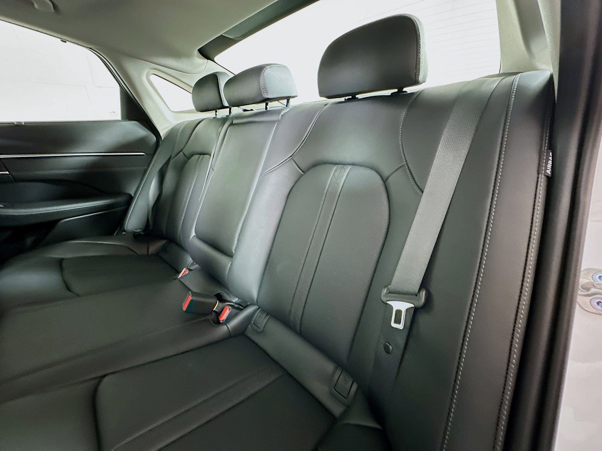 New 2025 Hyundai Sonata Limited image 26