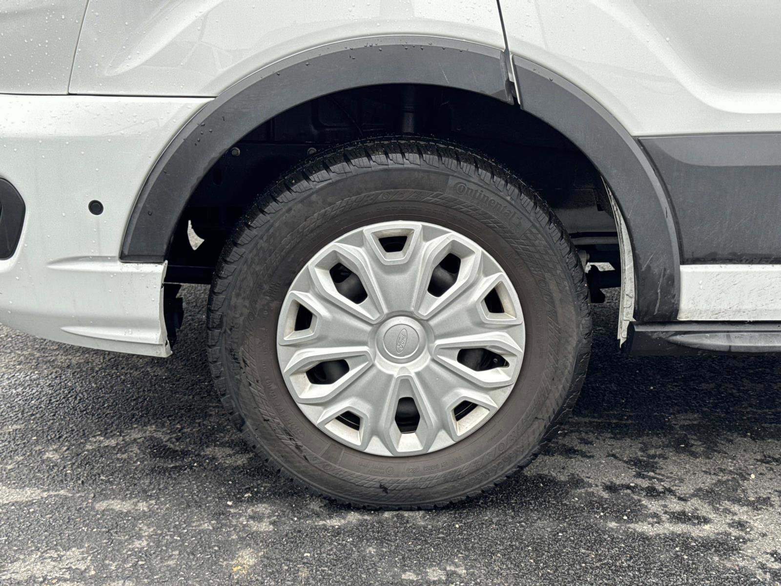 Used 2024 Ford Transit 350 XLT image 28